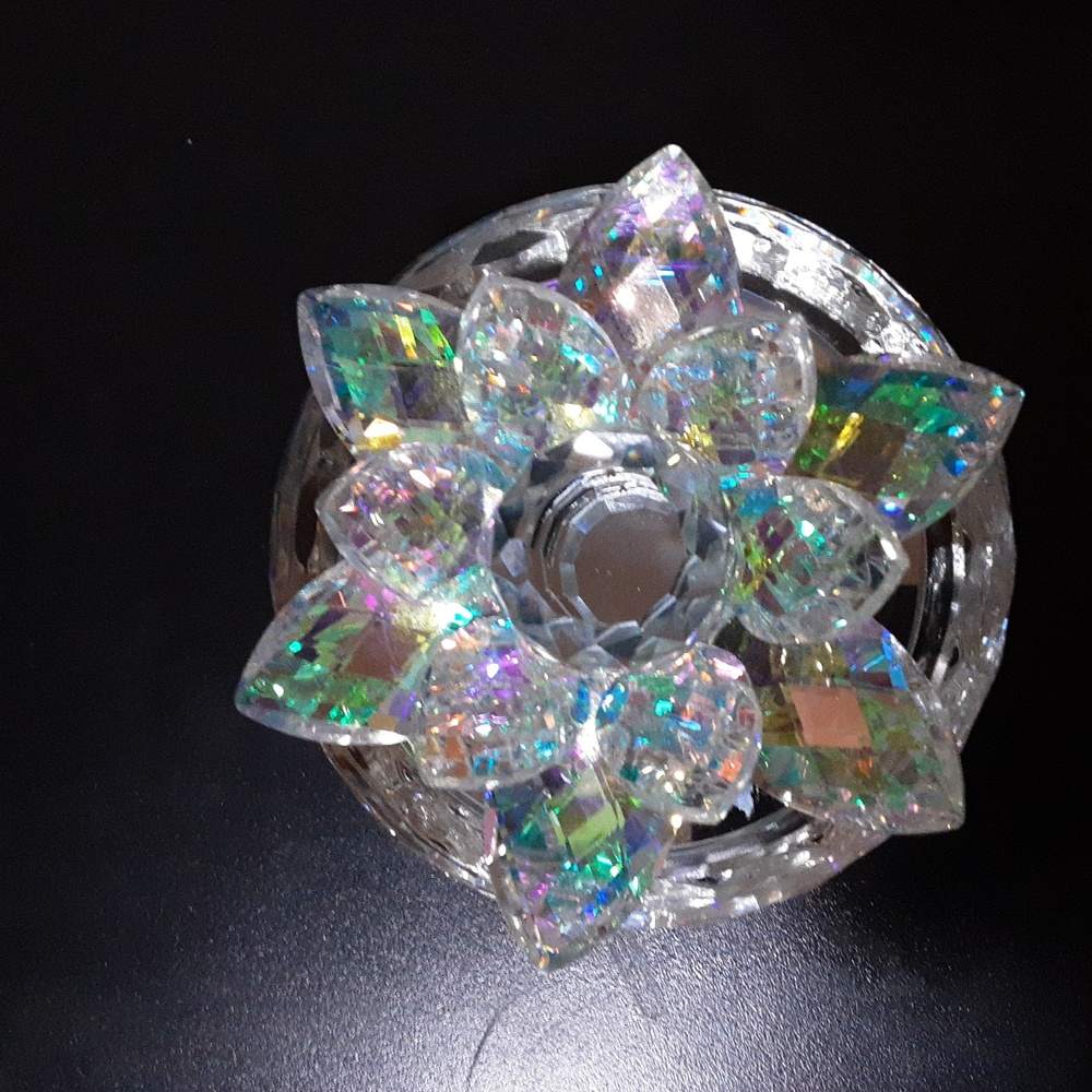Crystal lotus trinket box